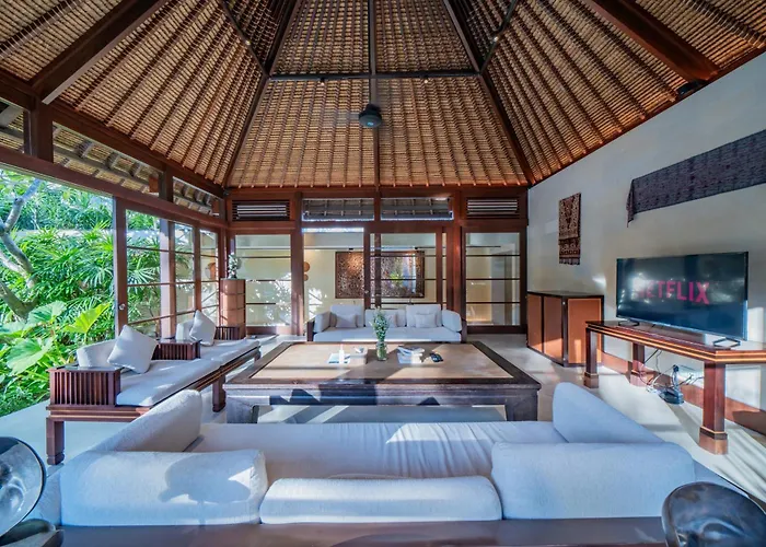 Villa Wibisana Beachside Luxury In