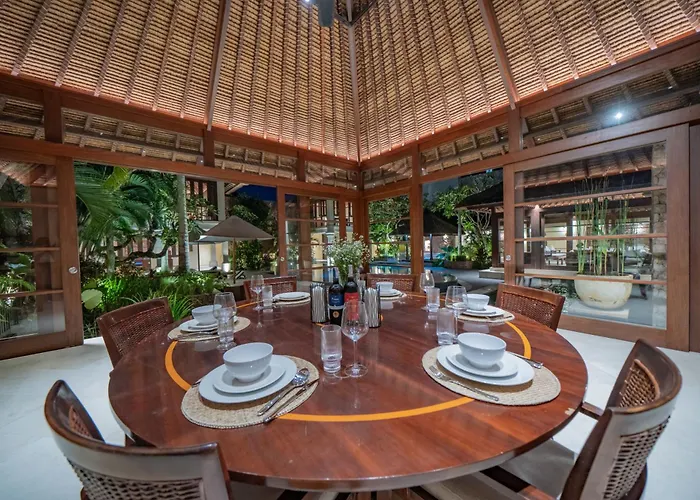 Villa Wibisana Beachside Luxury In